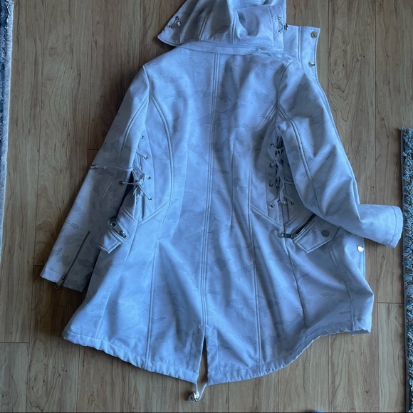Guess White Jacket - Picture 6 of 8
